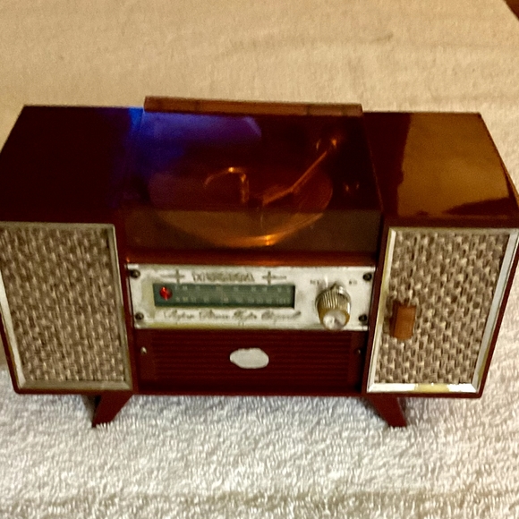 A VINTAGE Jewelry Musical Box of the 60's IN PRESTIGE CONDITION, Made in Japan. - Picture 4 of 8